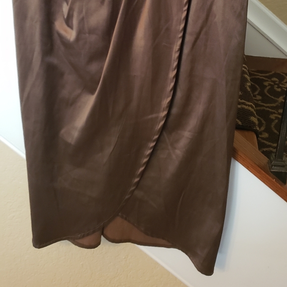 Dress - Picture 7 of 8